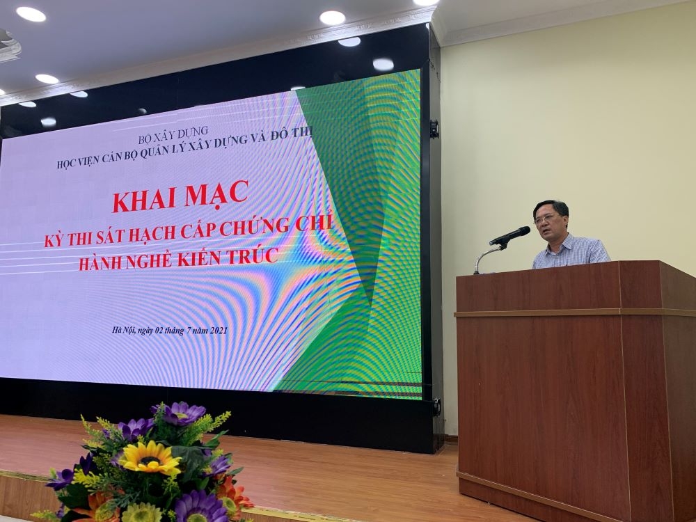 Giám đốc Học viện AMC Trần Hữu Hà phát biểu trong lễ Khai mạc kỳ thi sát hạch cấp chứng chỉ hành nghề Kiến trúc vào ngày 2/7/2021.